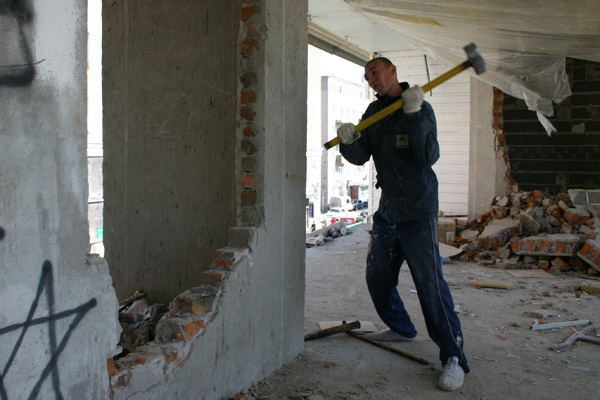 Демонтаж стен в квартире в Домодедово